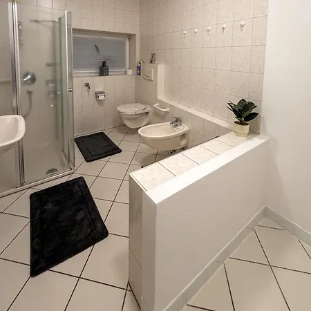 Moderne Fuer 6 Personen-wlan-vollausgestattet * Enger