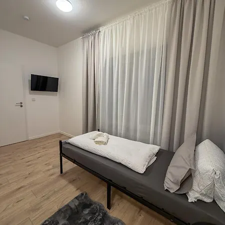Moderne Fuer 6 Personen-wlan-vollausgestattet * Enger
