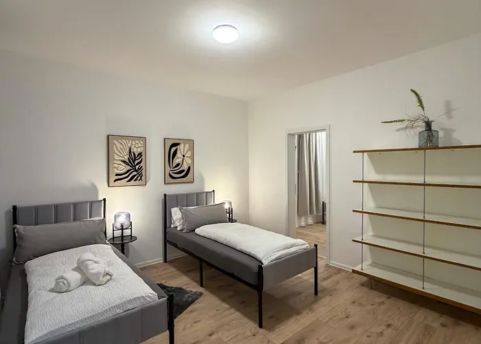 Moderne Monteurwohnung Mit Parkplatz&wlan * Enger