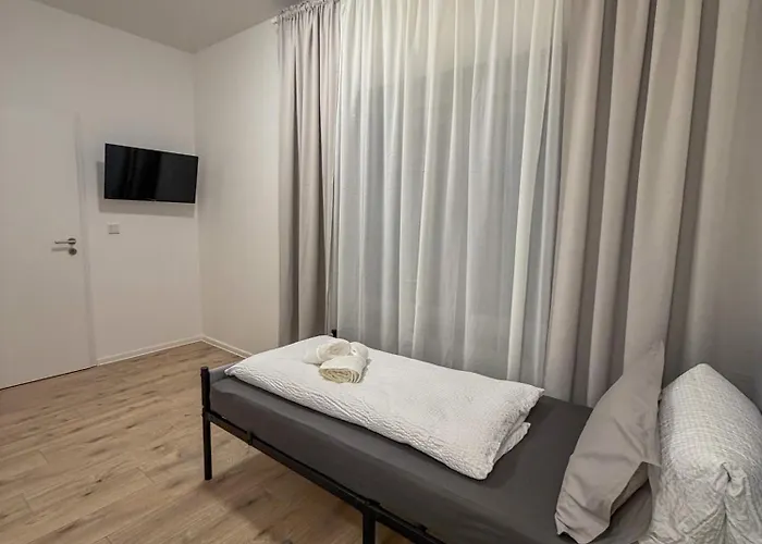 Moderne Monteurwohnung Mit Parkplatz&wlan * Enger